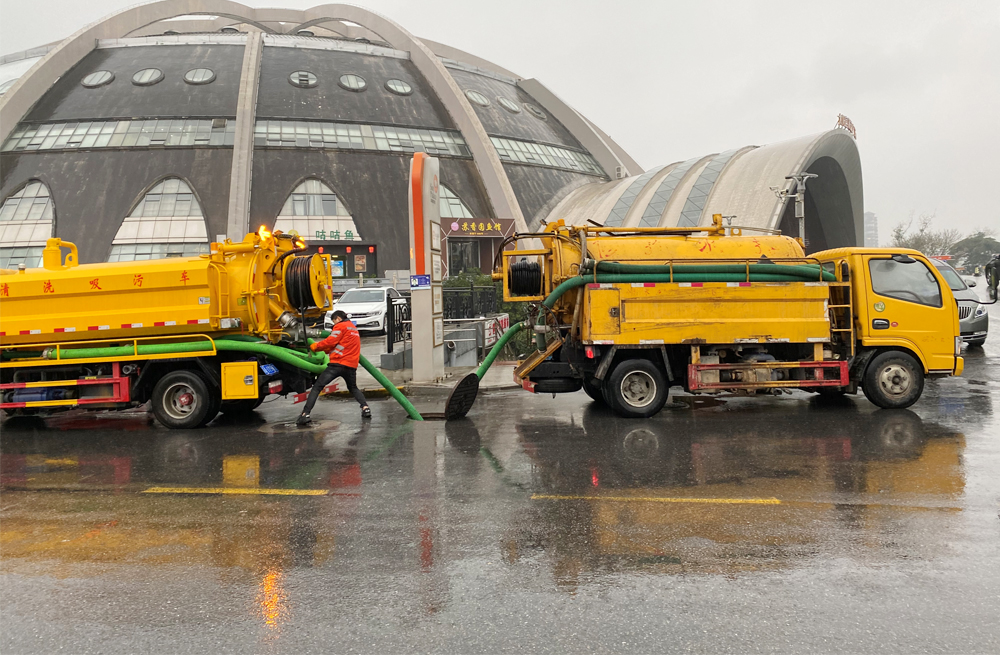 271大光路商场管道清淤